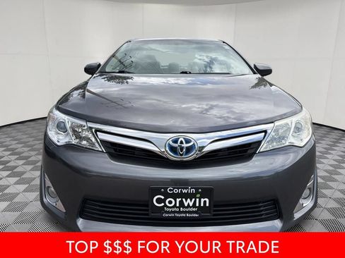 Used 2014 Toyota Camry XLE w/ Leather Package FWD image 2