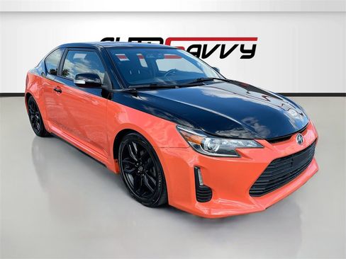 Used 2015 Scion tC image 1