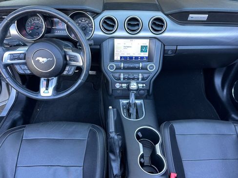 Used 2019 Ford Mustang GT Premium RWD image 9