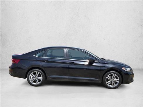 Used 2024 Volkswagen Jetta SE FWD image 4