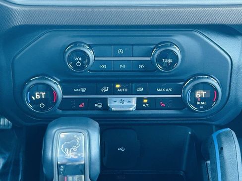 Used 2023 Ford Bronco Outer Banks image 21