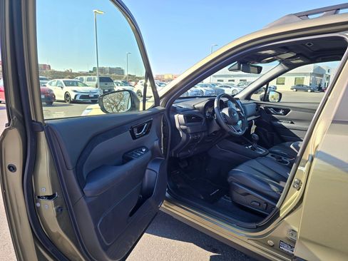 Used 2025 Subaru Forester Limited w/ Popular Package #1 image 18