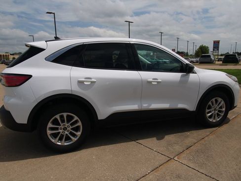 Used 2022 Ford Escape SE AWD/4WD image 5