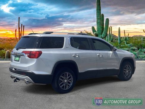 Used 2017 GMC Acadia SLT FWD image 3