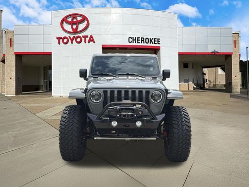 Used 2023 Jeep Wrangler Unlimited Rubicon w/ LED Lighting Group AWD/4WD image 2