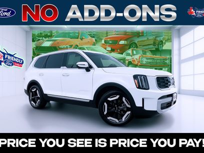 Used 2024 Kia Telluride S w/ S Sunroof Package