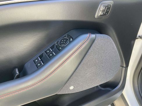 Used 2025 Ford Mustang Mach-E Premium w/ Sport Appearance Package image 19