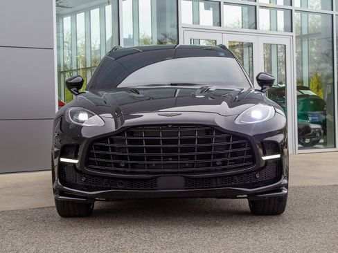 Used 2025 Aston Martin DBX 707 AWD/4WD image 2