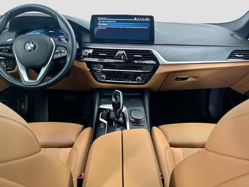 Certified 2023 BMW 530e w/ Premium Package RWD image 13