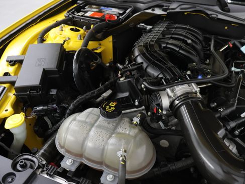 Used 2016 Ford Mustang Convertible w/ Equipment Group 051A RWD image 18