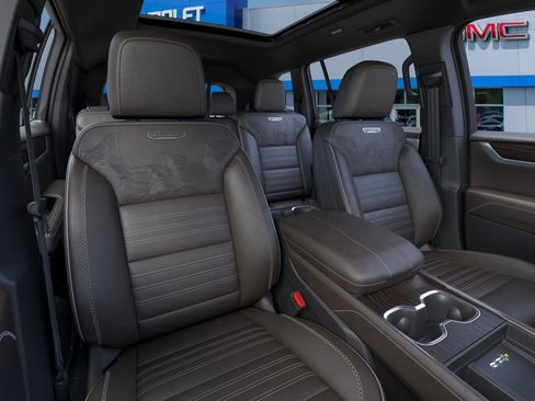 New 2026 GMC Acadia Denali Ultimate w/ LPO, Floor Liner Package image 16