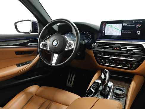 Used 2023 BMW M550i xDrive w/ Executive Package AWD/4WD image 10