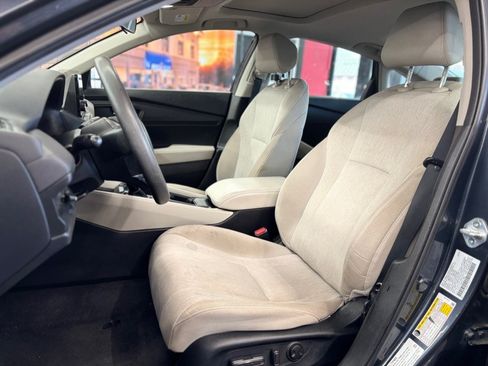Used 2023 Honda Accord EX image 9