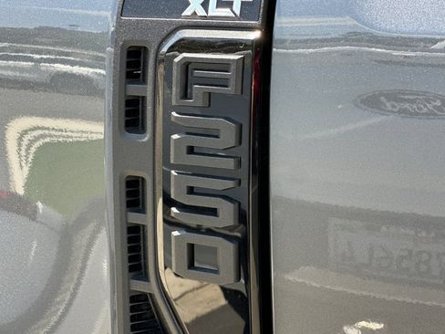 New 2026 Ford F250 XLT w/ XLT Premium Package AWD/4WD image 25