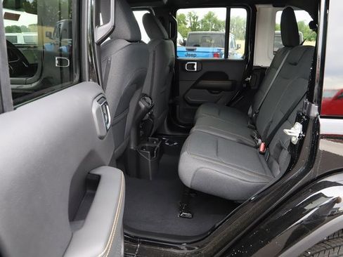 New 2024 Jeep Wrangler Sahara w/ Technology Group image 20