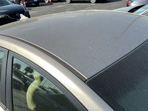 Used 2013 Hyundai Elantra GLS w/ Preferred Pkg image 3