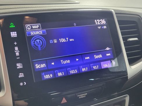 Used 2016 Honda Pilot Touring image 17