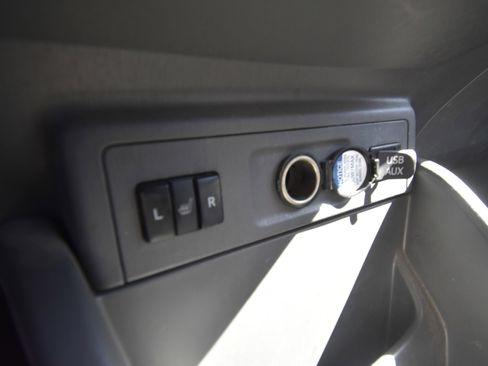 Used 2013 Toyota Prius V Five image 13