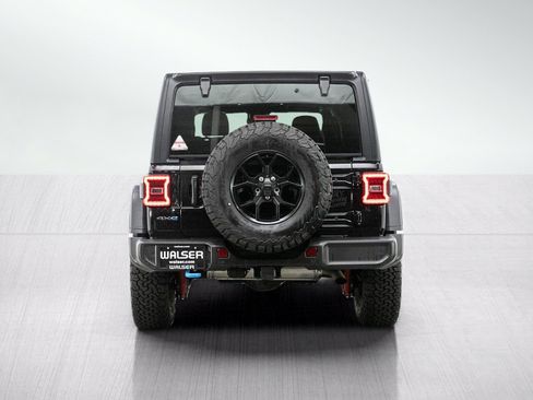 Used 2024 Jeep Wrangler Unlimited AWD/4WD image 4