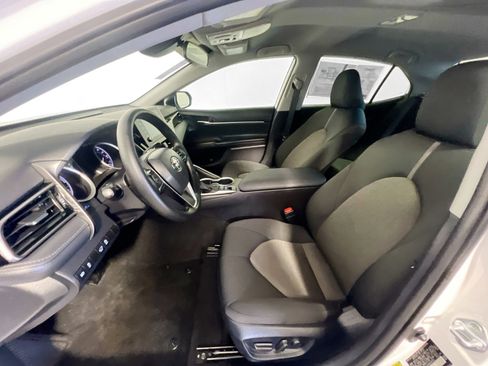Used 2022 Toyota Camry LE image 14