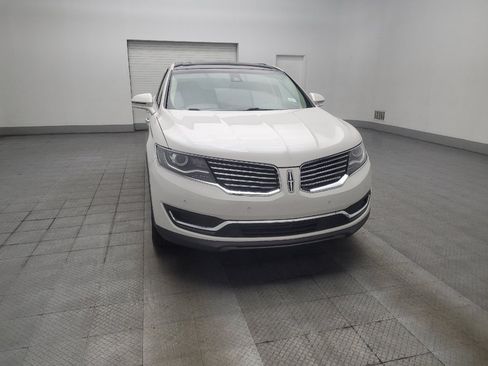 Used 2016 Lincoln MKX Reserve w/ Technology Package FWD image 14