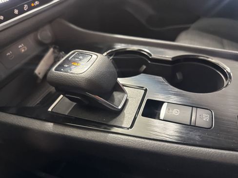 Used 2023 Nissan Rogue SV FWD image 29