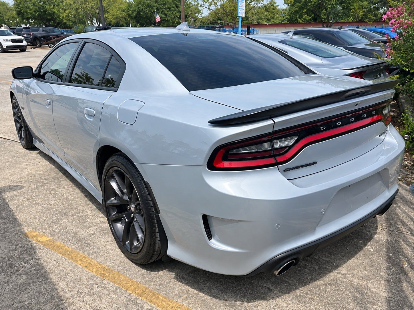 Used 2020 Dodge Charger Scat Pack RWD image 3