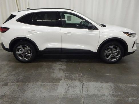 New 2025 Ford Escape ST-Line w/ Tech Pack #1 image 2