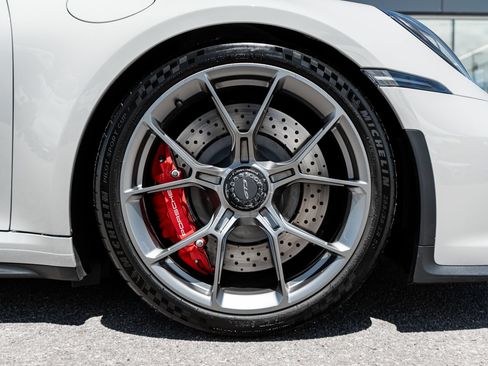 Used 2024 Porsche 911 GT3 RWD image 16