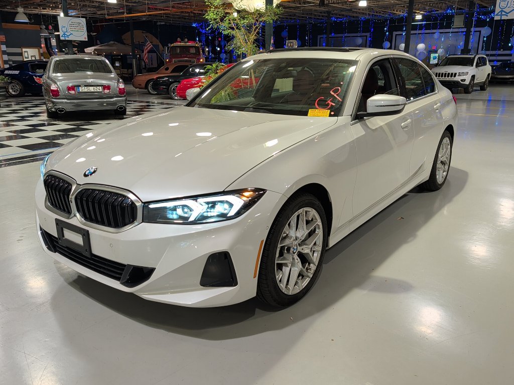 Certified 2025 BMW 330i xDrive Sedan w/ Premium Package AWD/4WD image 3