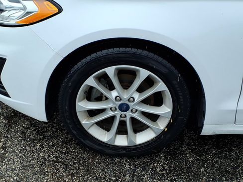 Used 2020 Ford Fusion SE FWD image 32