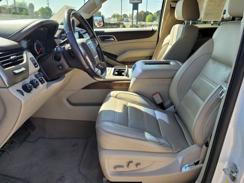 Used 2020 GMC Yukon Denali w/ Denali Ultimate Package AWD/4WD image 16