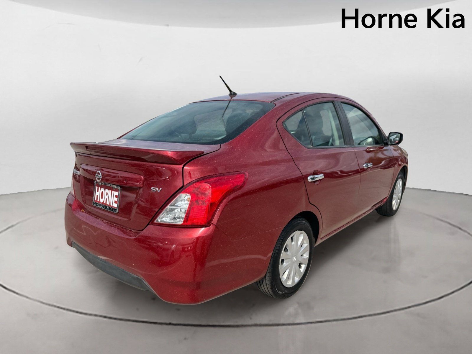 Used 2019 Nissan Versa SV FWD image 4