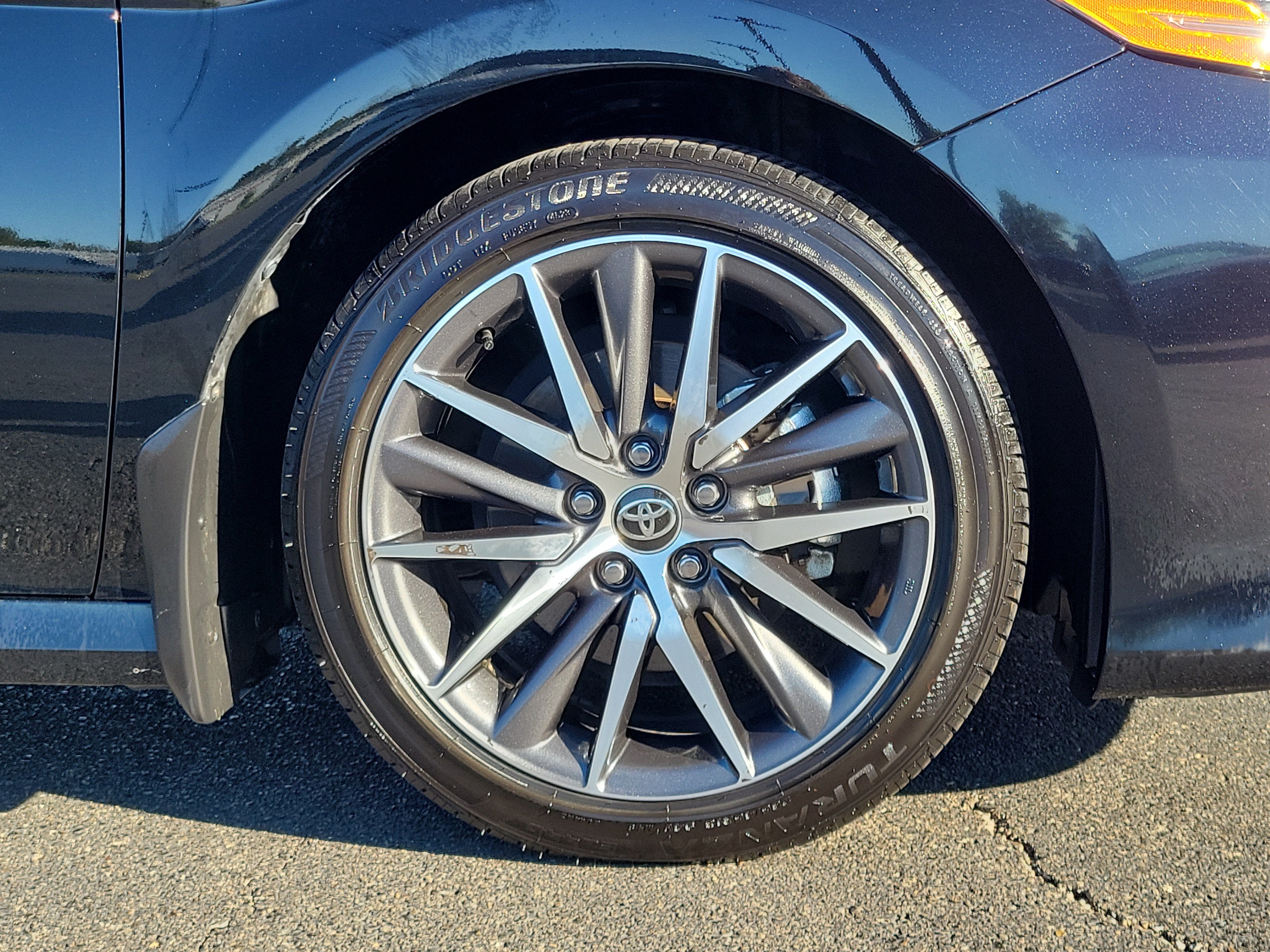 Used 2024 Toyota Camry XLE w/ Navigation Package FWD image 5