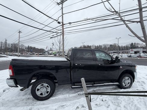 Used 2024 RAM 2500 Tradesman w/ Chrome Appearance Group image 6
