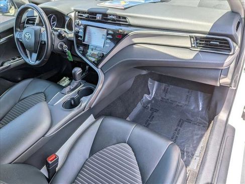 Used 2020 Toyota Camry SE w/ Carpet Mat Package FWD image 20