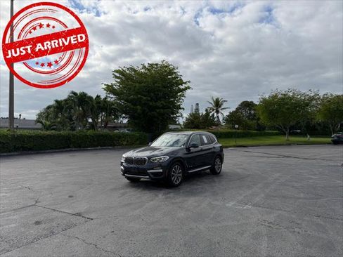 Used 2018 BMW X3 xDrive30i image 2