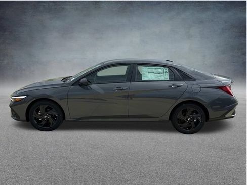 New 2026 Hyundai Elantra SEL FWD image 7