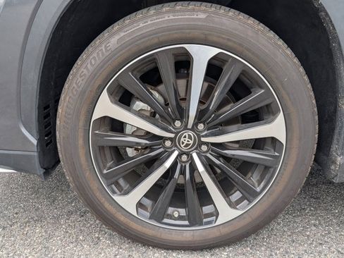 Used 2021 Toyota Highlander XSE image 13