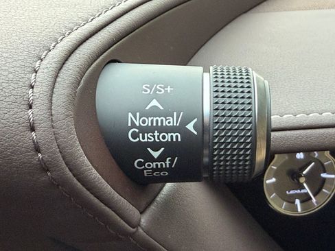 Used 2019 Lexus LS 500 AWD image 19