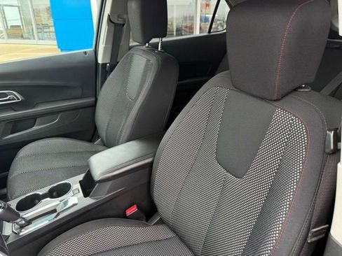 Certified 2017 Chevrolet Equinox LT w/ Convenience Package image 17