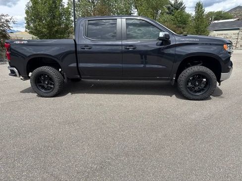 Used 2024 Chevrolet Silverado 1500 LT AWD/4WD image 12