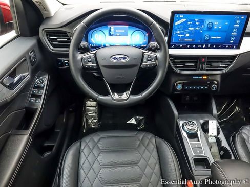 Used 2024 Ford Escape Platinum w/ Premium Technology Package image 15