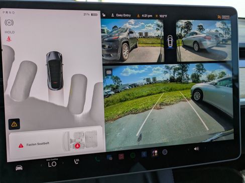 Used 2023 Tesla Model Y 2WD image 21