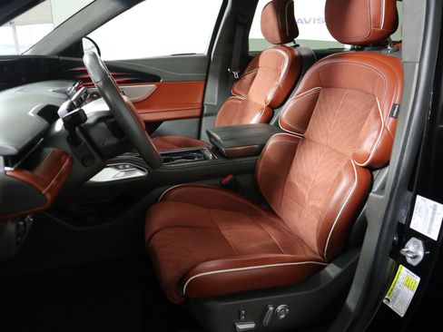 Used 2024 Lincoln Nautilus Black Label w/ Jet Appearance Package (87T) AWD/4WD image 22