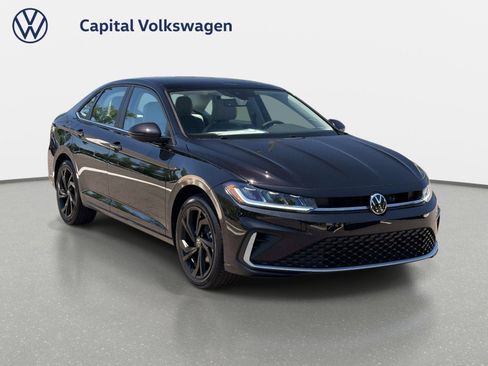 New 2026 Volkswagen Jetta SE FWD image 3