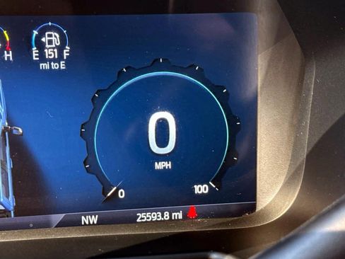 Used 2024 Ford F350 Lariat image 27