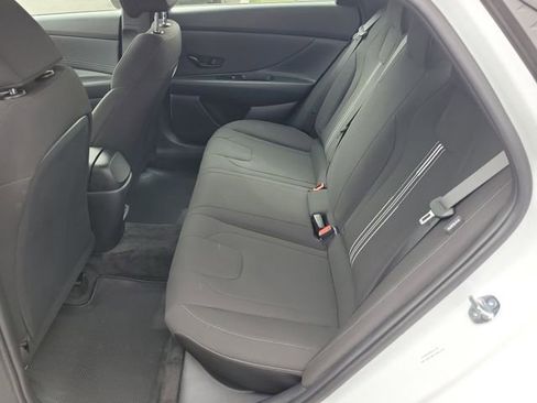 Certified 2025 Hyundai Elantra Sport image 20