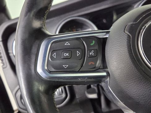 Used 2018 Jeep Wrangler Unlimited Sahara AWD/4WD image 18