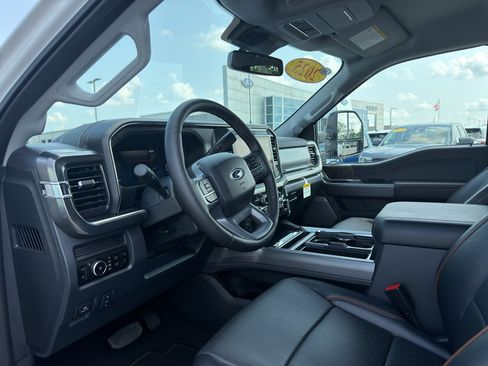 Used 2025 Ford F350 Lariat AWD/4WD image 10